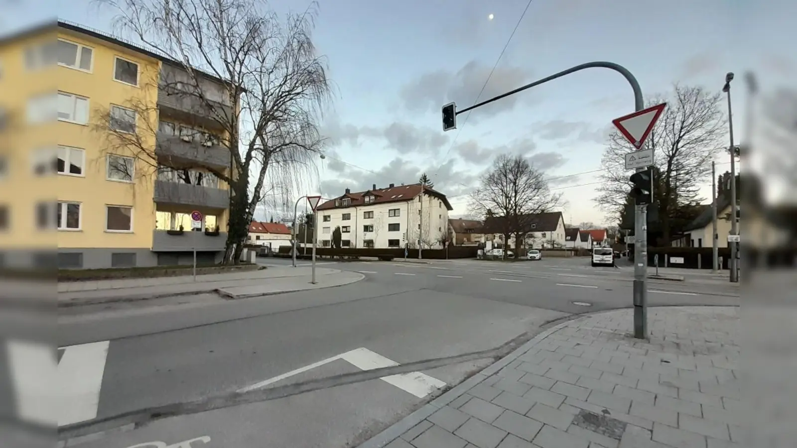 Für die Kreuzung Josephsburgstraße/St.-Veit-Straße in Berg am Laim werden aktuell dringend ehrenamtliche Schulweghelfer gesucht. (Foto: CSU Berg am Laim)