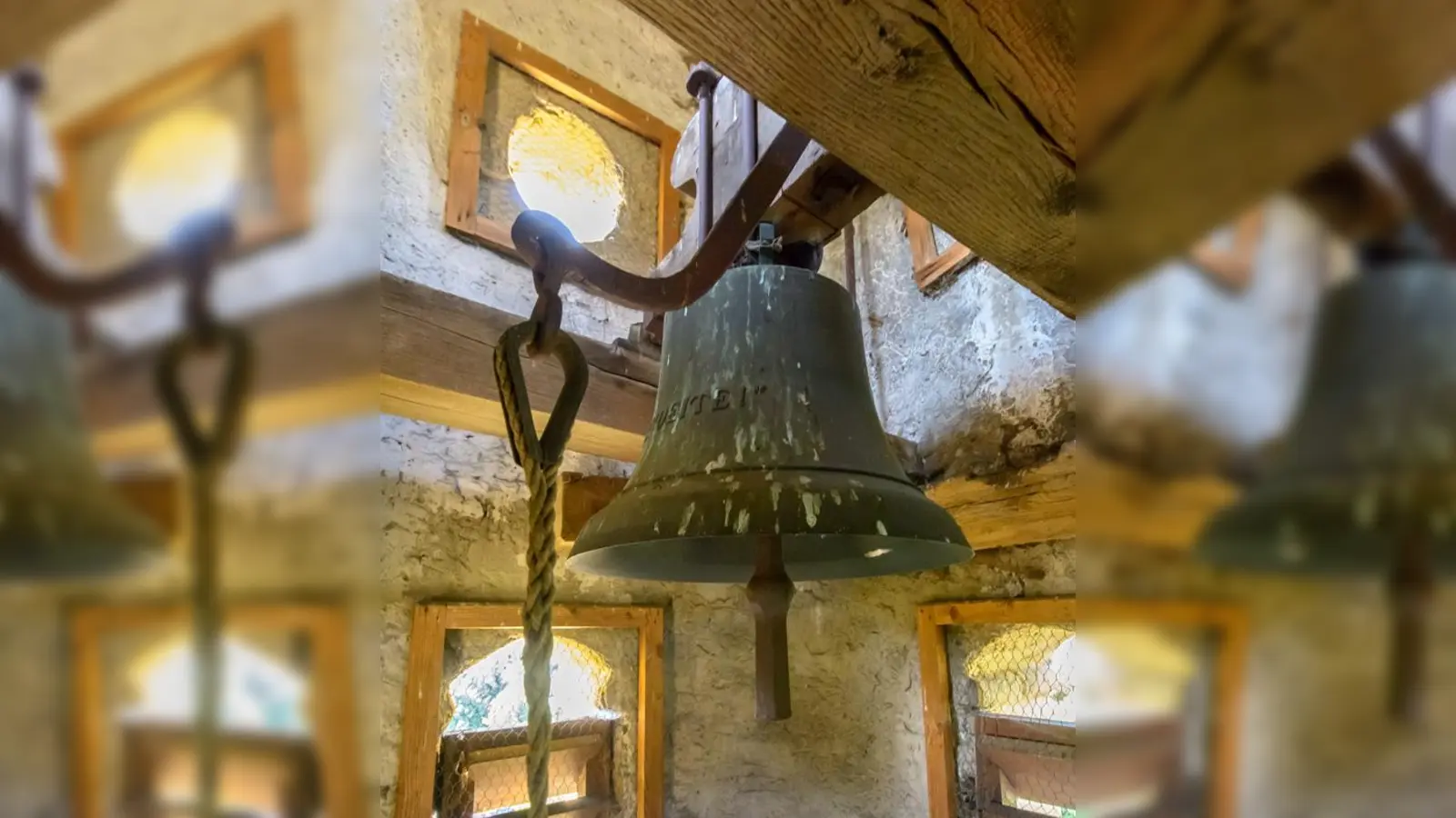 Eine der beiden Glocken in der Töllernkirche. Hier startet der Glockenumgang. (Foto: Fänder)