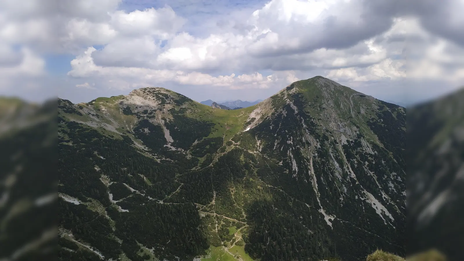 Der Krottenkopf ist mit einer Höhe von 2.086 m der Beherrscher der Bayerischen Voralpen. (Foto: Stefan Dohl)