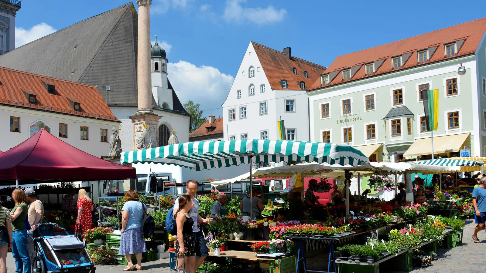Der Freisinger Wochenmarkt kehrt am Mittwoch, 28. Januar an seinen historischen Standort zurück. (Foto: Stadt Freising)