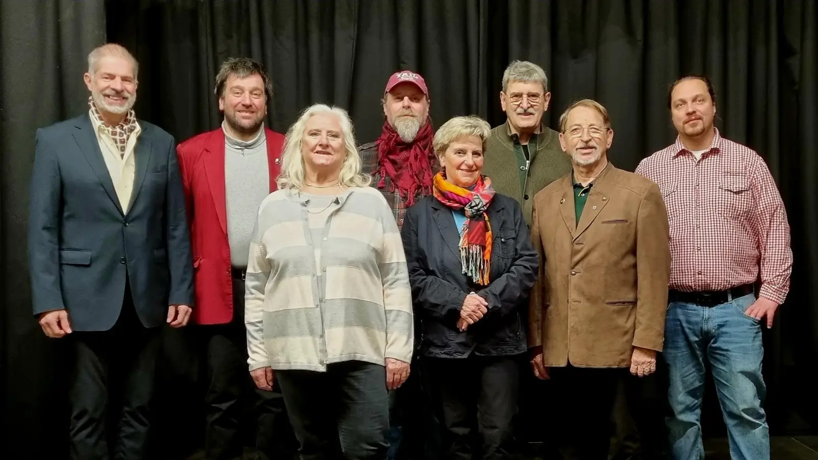 Der Historische Verein Laim feiert sein 40-jähriges Bestehen. Der Vereinsvorstand lädt ein (von links): Peter Gloël, Alexander Schöttl, Margit Meier (Vorsitzende), Michael Schmidt, Ursula Striegl, Peter Hausmann, Lothar Schmiedt und Uwe Hartig (Foto: Michael Schmidt)