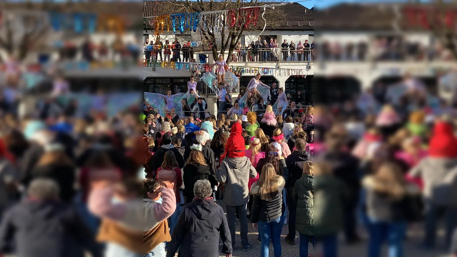 Der Faschingsdienstag in Karlsfeld mit DJ Goldi am Mischpult verspricht ein Tag voller Freude, Lachen und guter Laune zu werden.  (Foto: jj)