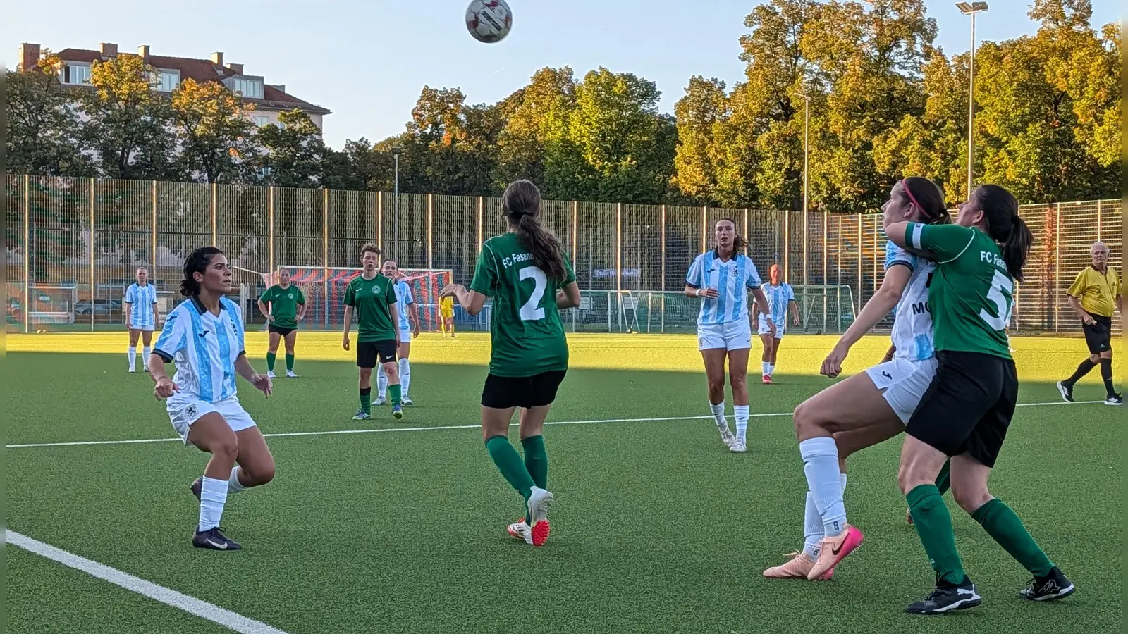 Heimsieg: Löwinnen gegen FC Fasanerie-Nord.  (Foto: A. Zwicklbauer)