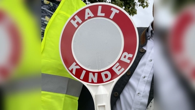 Ehrenamtlich Kinder schützen, das kann man als Schulweghelfer. Nur 30 Minuten Zeit sind dafür morgens nötig.  (F.: pst)