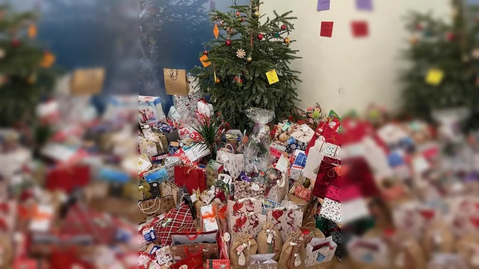 Die Germeringer Bürger bereiteten mit ihren Geschenken vielen Senioren eine große Freude. (Foto: AWO Germering)