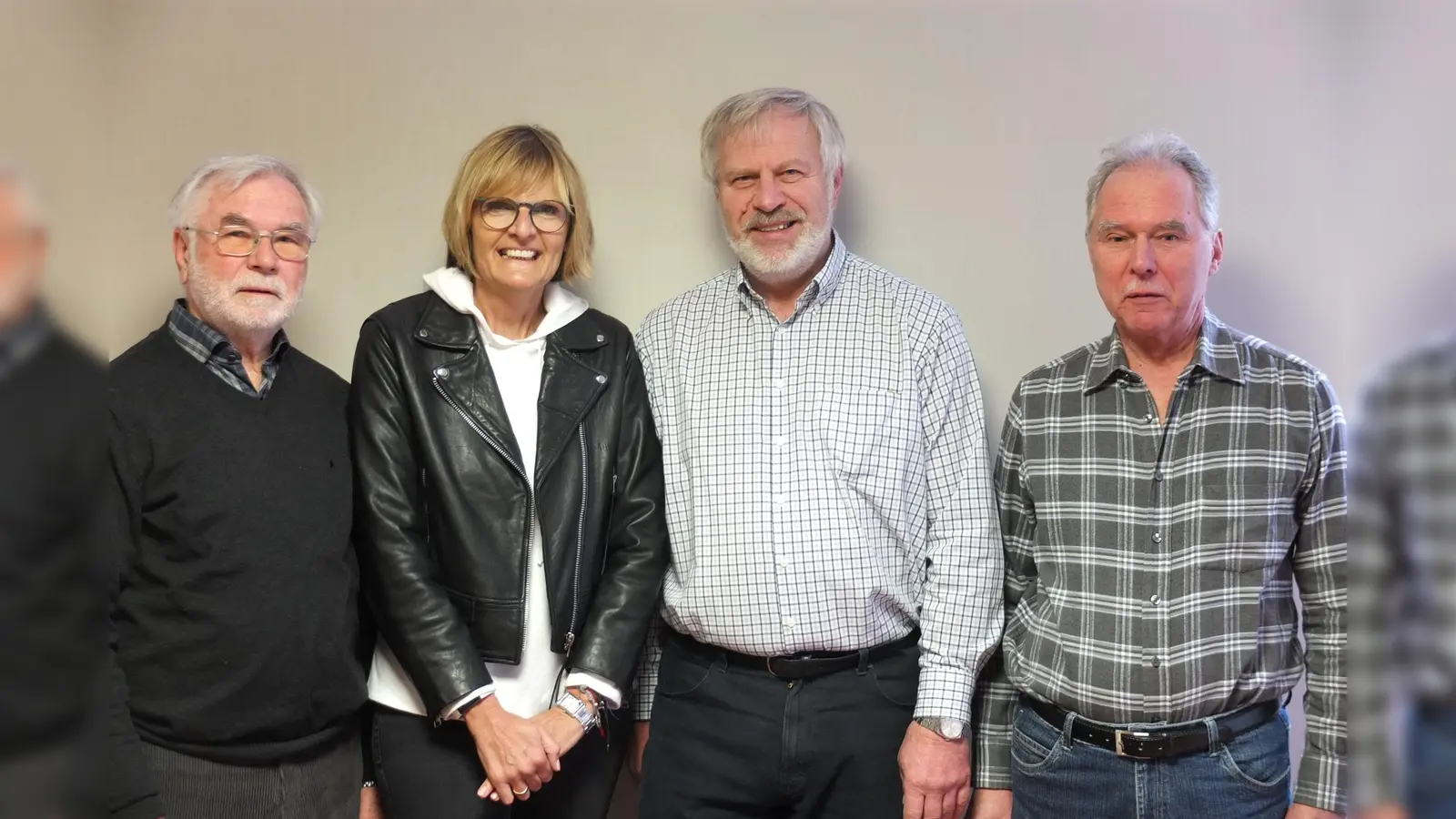 Neuer Vorstand von links: Hans-Werner Franke, Britta Bernauer, Franz Bachl und Hans Donhauser. (Foto: Tafel )