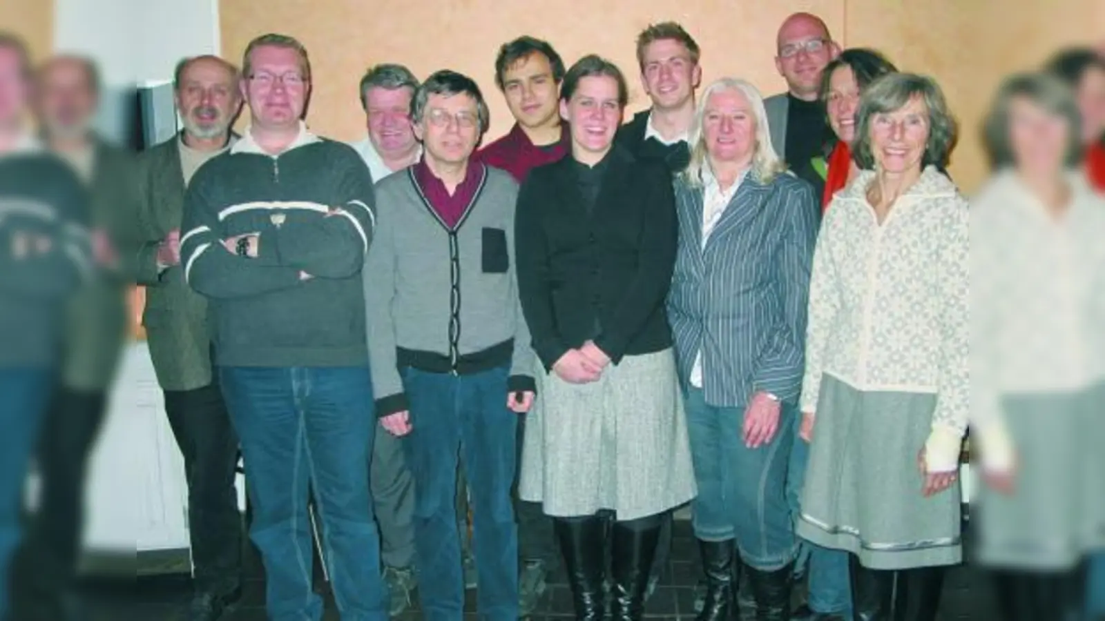 Der neugewählte Vorstand der Laimer SPD (v.l.): Werner Brandl, Gregor Kupfer, Axel Beutler, Turan Fettahoglu, Markus Peller, Verena Dietl, Carsten Kaufmann, Margit Meier, Harald Kraus, Stefanie Junggunst, Martha Mertens. Nicht auf dem Foto: Camilla Kohlpaintner‑Pohl, Karin Brieger und Wilhelm Schmied. (Foto: pi)