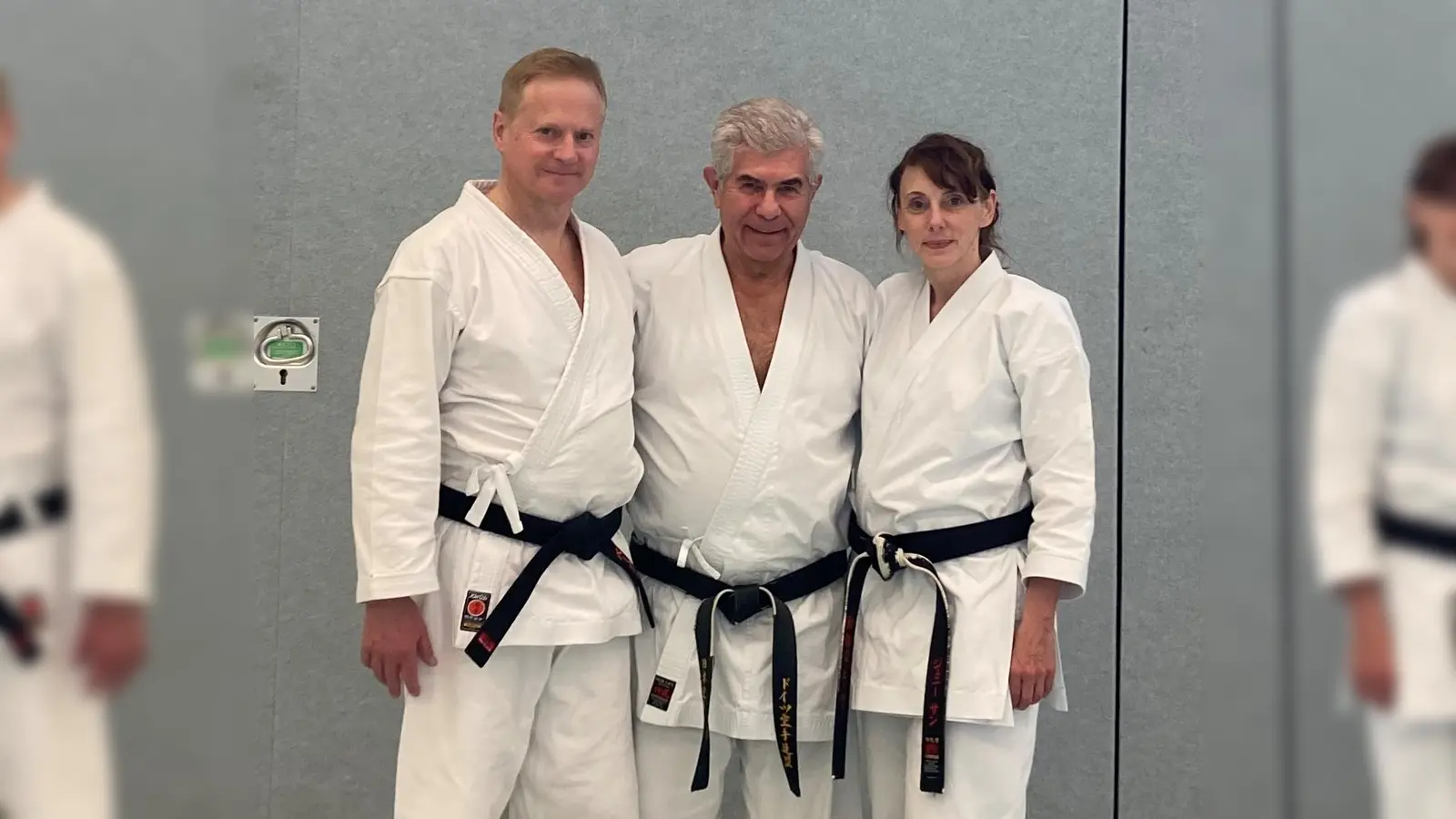 Gemeinsames Training mit Fritz Oblinger (Mitte): Johannes Beheim und Jenny Lauterbach. (Foto: 1. Budo-Verein Herrsching e.V.)
