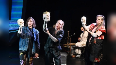 „Der Sturm” von Shakespeare dient nur als Vorlage für den Theaterabend.  (Foto: Robert Haas)