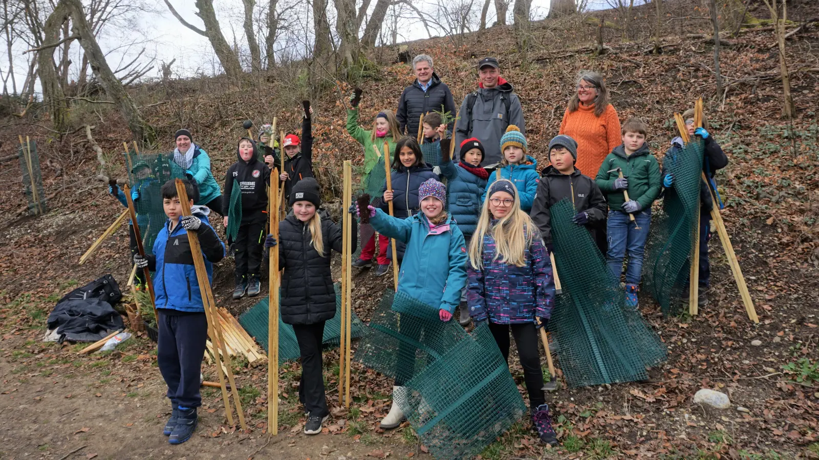 Lernen und Spaß haben: Die Schülerinnen und Schüler waren mit Feuereifer bei der Sache (Foto: Gemeinde Alling)