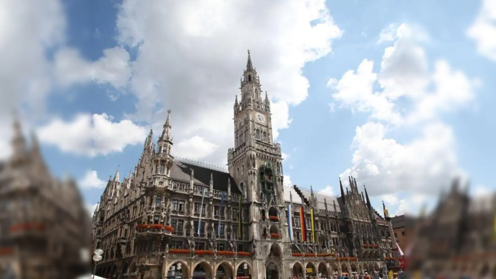 Auch bei der Logo-Gestaltung für das Kinderrathaus können die jungen Leute mitbestimmen. Die Siegerentwürfe werden mit hohen Preisen belohnt.  (Foto: Nagy / Presseamt München)