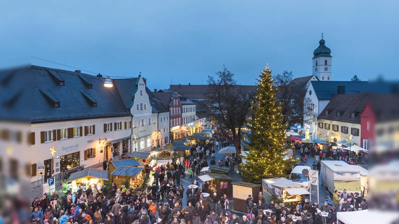 Am 23. und 24. November verwandelt sich der Ebersberger Marienplatz zu einen gemütlichen Christkindlmarkt. (Foto: Susanne Hast )
