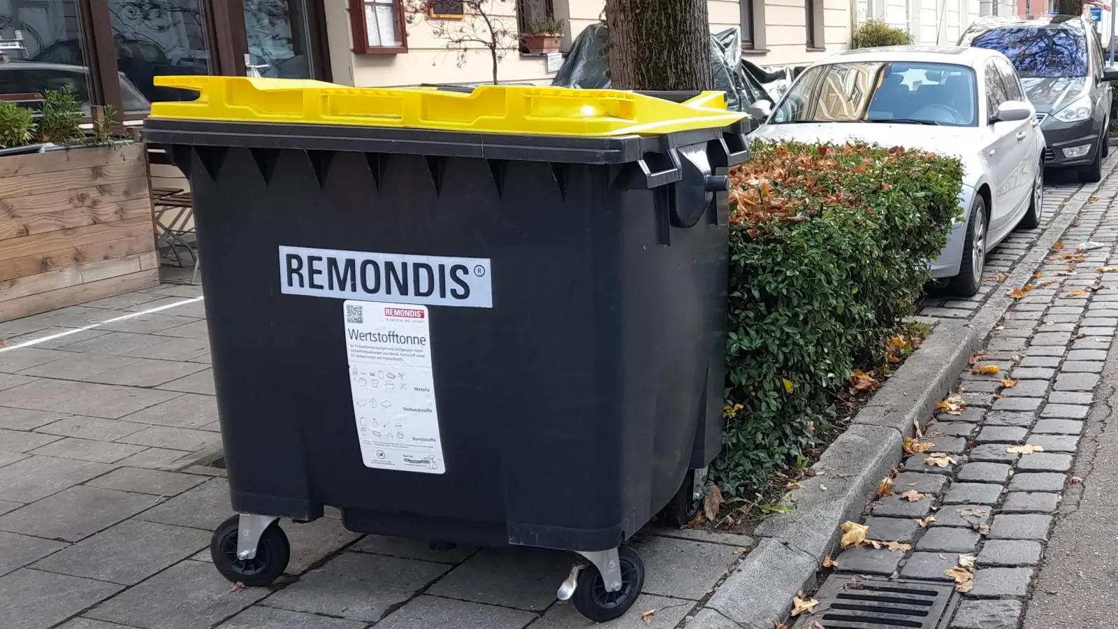 Wertstofftonnen werden nun gegen Entgelt vom vorgesehenen Tonnenplatz abgeholt und wieder zurückgebracht. (Foto: Beatrix Köber)