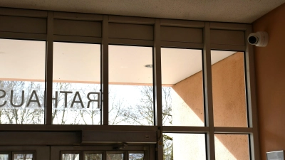 Dem Schutz des Gebäudes, der technischen Anlagen und der Behörden-Mitarbeiter dient die Videoüberwachung, die im Rathaus installiert worden ist.  (Foto: Stadt Garching)