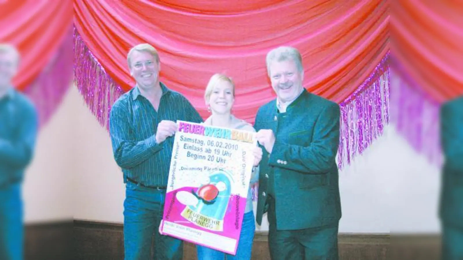 „Wir haben schon an die 500 Karten verkauft.“ Reinbold Scharf, Daniela und Georg Heide (v.l.) sind zufrieden mit dem Vorverkauf. (Foto: US)