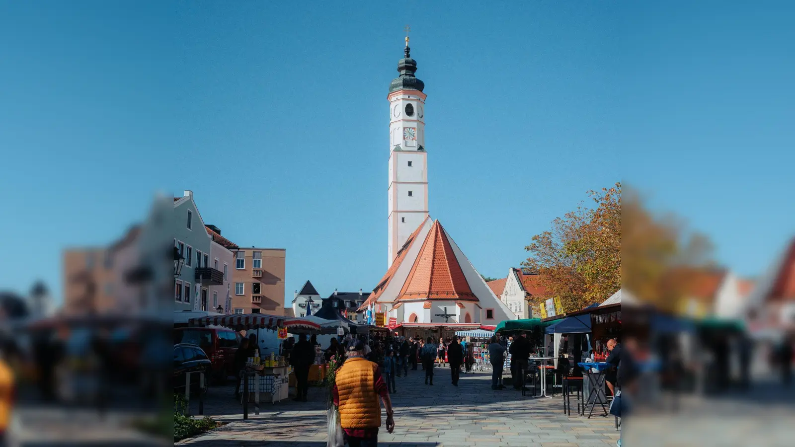 „Dorfen blüht”. Unter diesem Motto findet am Sonntag, 18. Mai, ein großer Markt statt. (Foto: red)