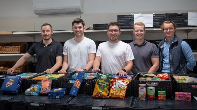 Freuten sich über die Spenden (von links): Lukas Seider, Maximilian Kämmler, Florian Egginger, Martin Elsnitz und Maximilian März.  (Foto: Seider Fotodesign)