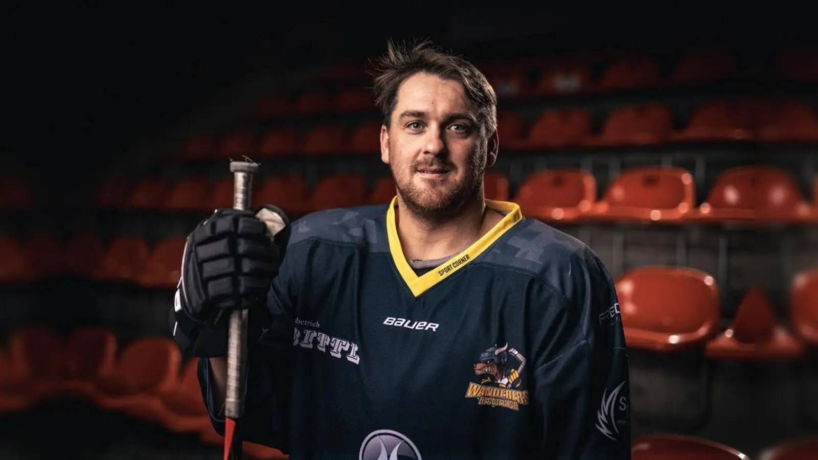 Nach über 20 Jahren als aktiver Eishockeyspieler verabschiedet sich Andreas Schmelcher in den Eishockey-Ruhestand. (Foto: Scale Media by Matthias Paintner)