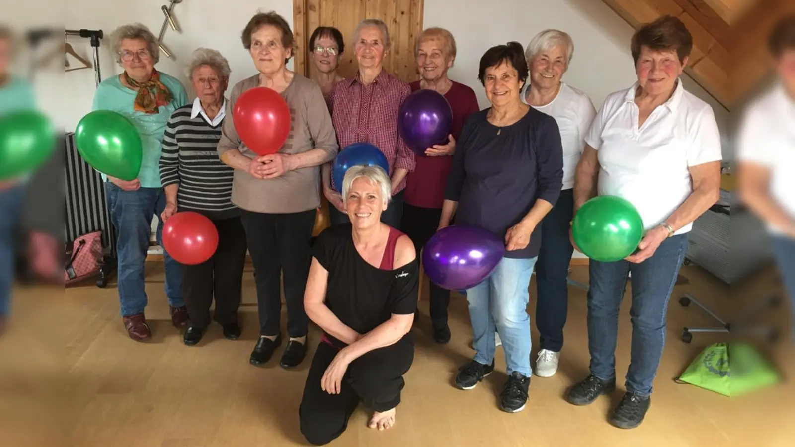 Die Teilnehmerinnen gehen nun gestärkt durchs Leben: Der BBV-Kurs „Trittsicher durch den Alltag - Sturzprävention” soll künftig zwei Mal jährlich angeboten werden.  (Foto: Christa Off)