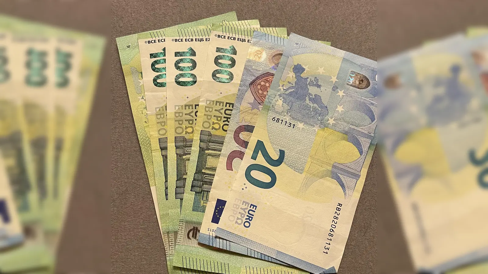 Besonders viel verdienen Menschen, die als Wirtschaftsprüfer tätig sind.  (Foto: hw)