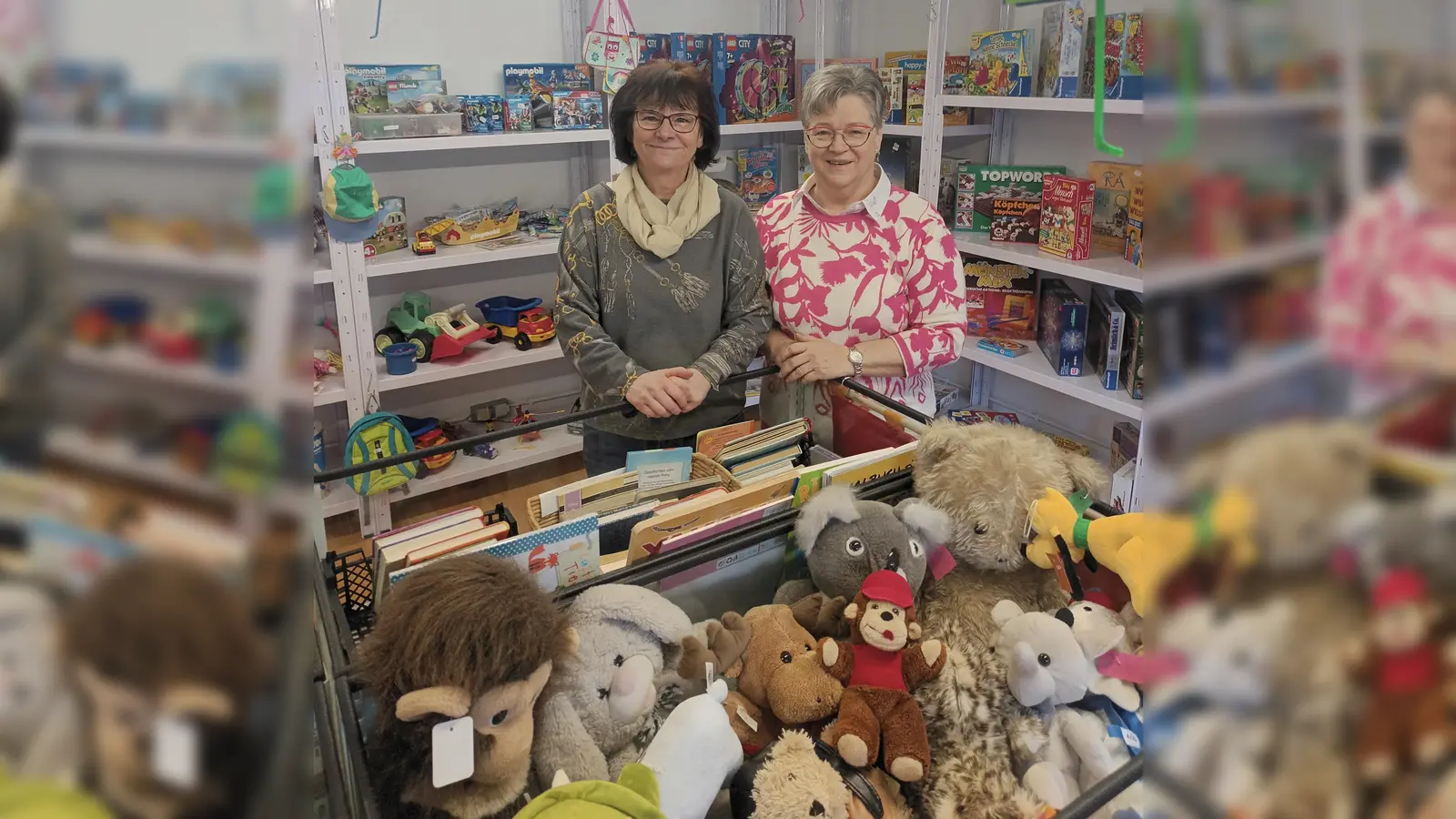 Brigitte Solleder (r.) und Christine Fuchs suchen dringend Verstärkung. (Foto: red)
