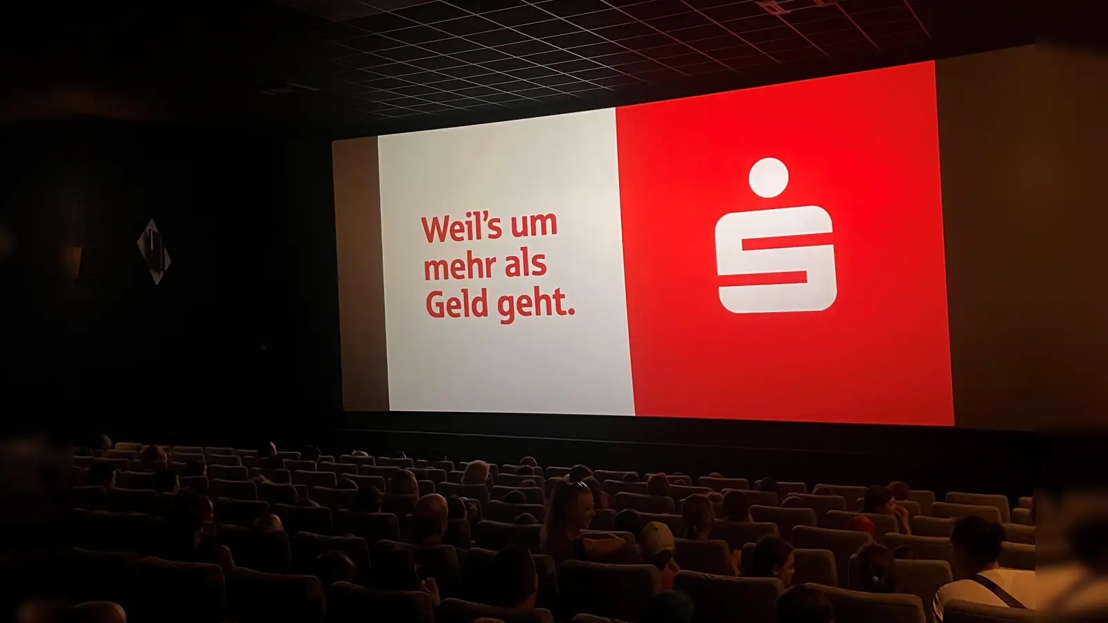 Die etwa 600 Kunden waren vom Film „Elio” begeistert. (Foto: Sparkasse)