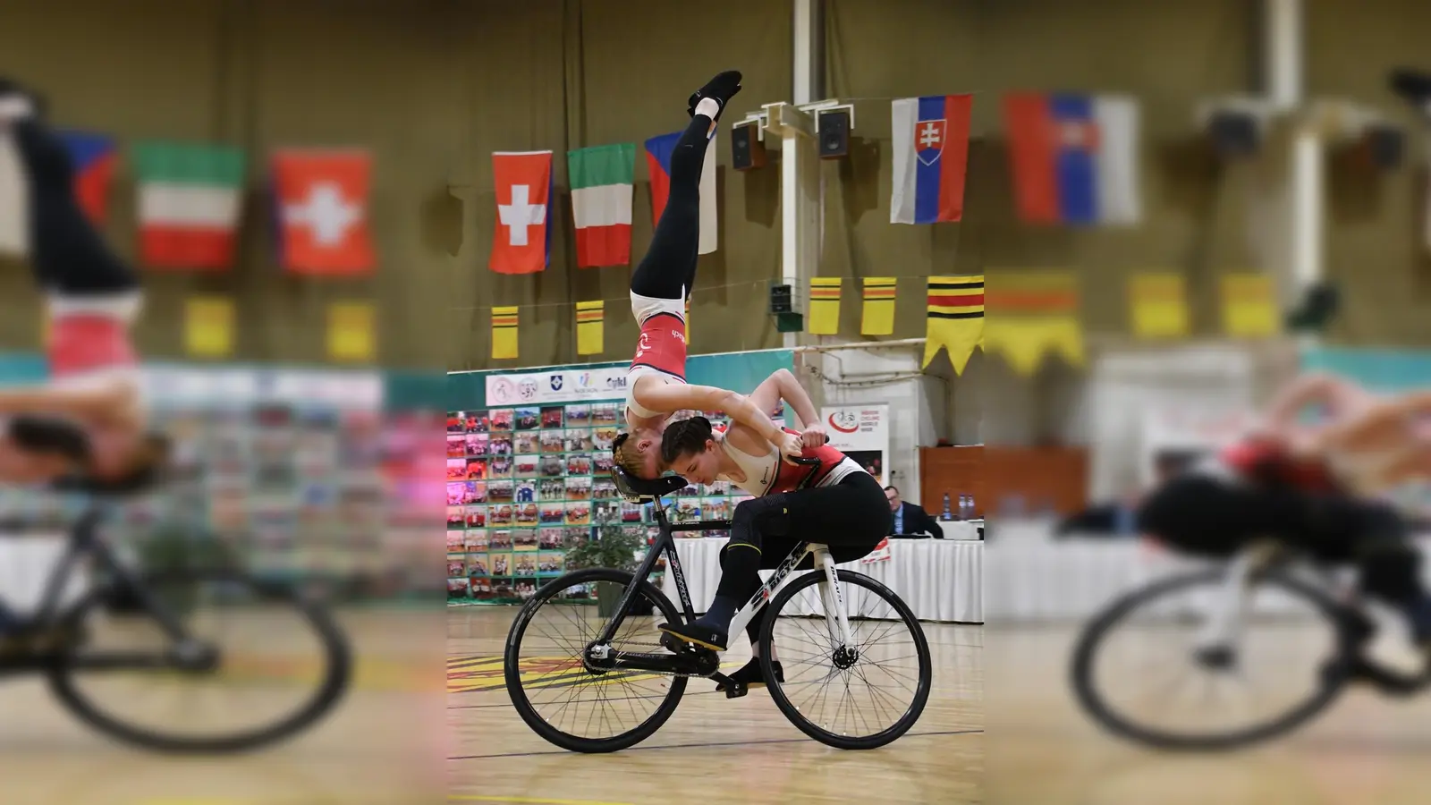Sabine Tausch und Katharina Hupfauer. (Foto: Magdalena Müller)