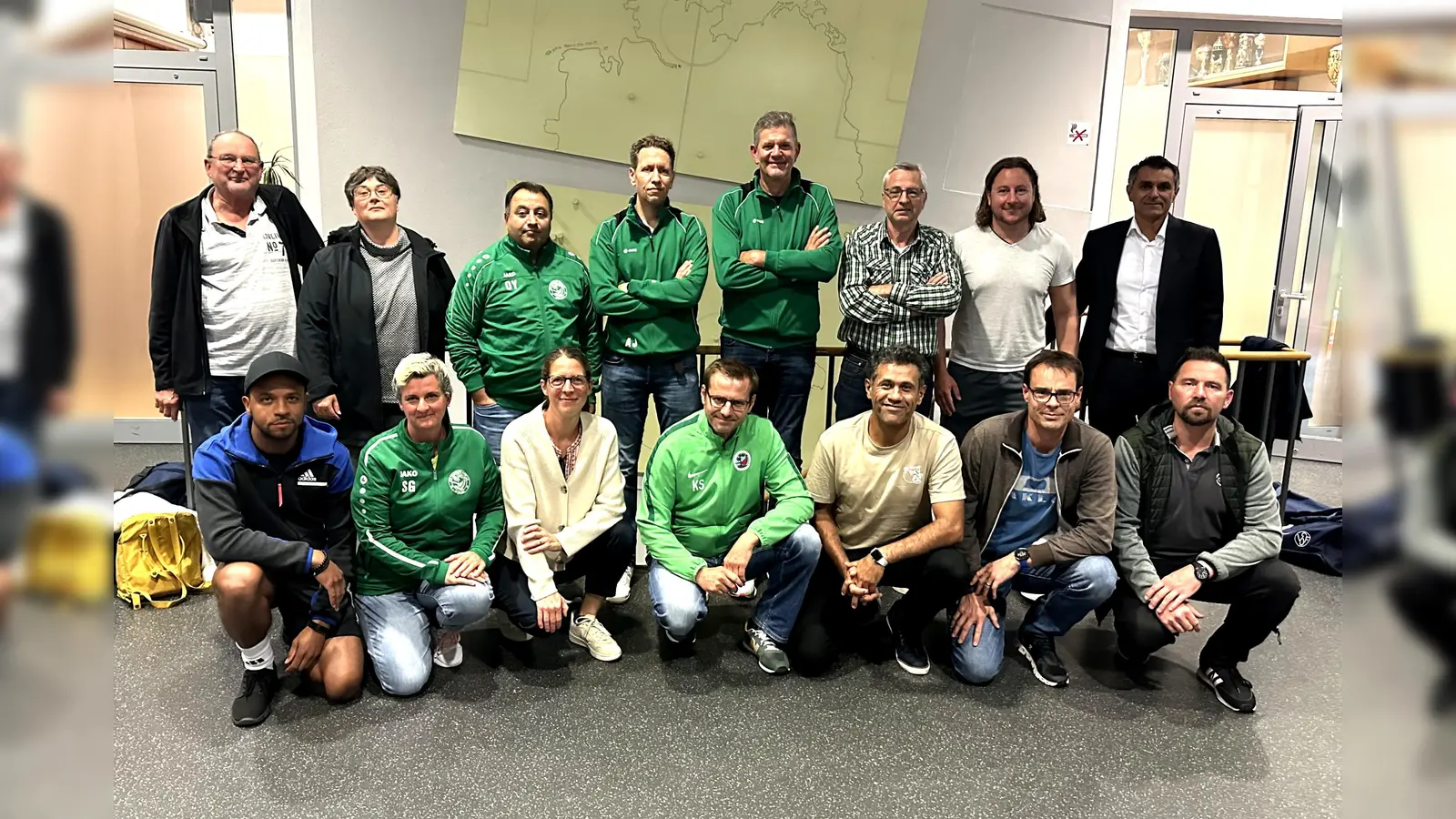 Wichtige Themen für die beginnende Saison wurden bei der Trainersitzung besprochen.  (Foto: Helmut Weltmaier)