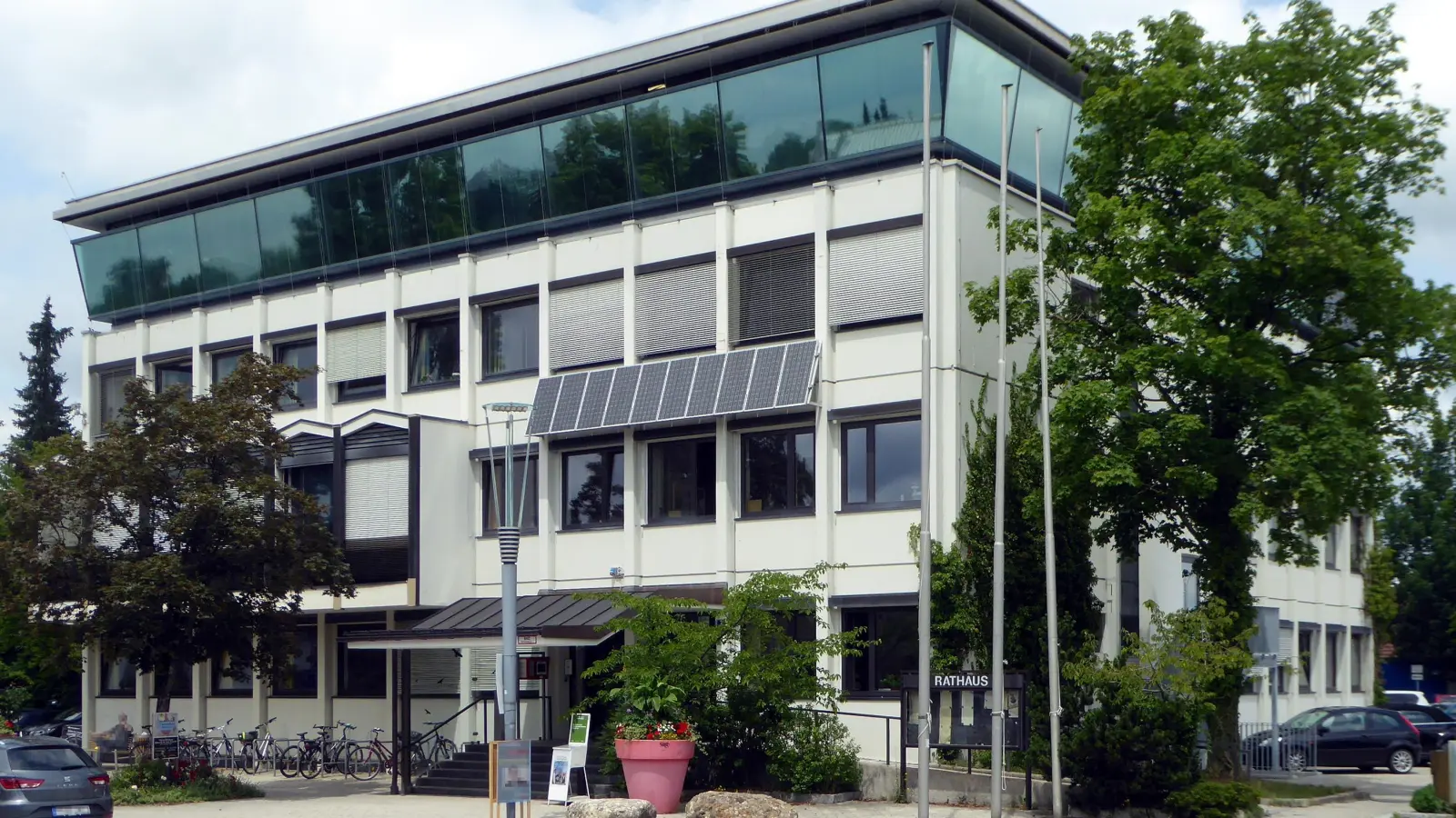 Wer ab Mai 2026 im Rathaus von Vaterstetten regieren wird, wird die Wahl zeigen.  (Foto: Gemeinfrei)