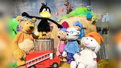 Kaum zu glauben: Der kleine Rabe Socke feiert in diesem Jahr seinen 30. Geburtstag. Dazu gibt es eine neue Bühnenfassung. (Foto: Kammerpuppenspiele Bielefeld)