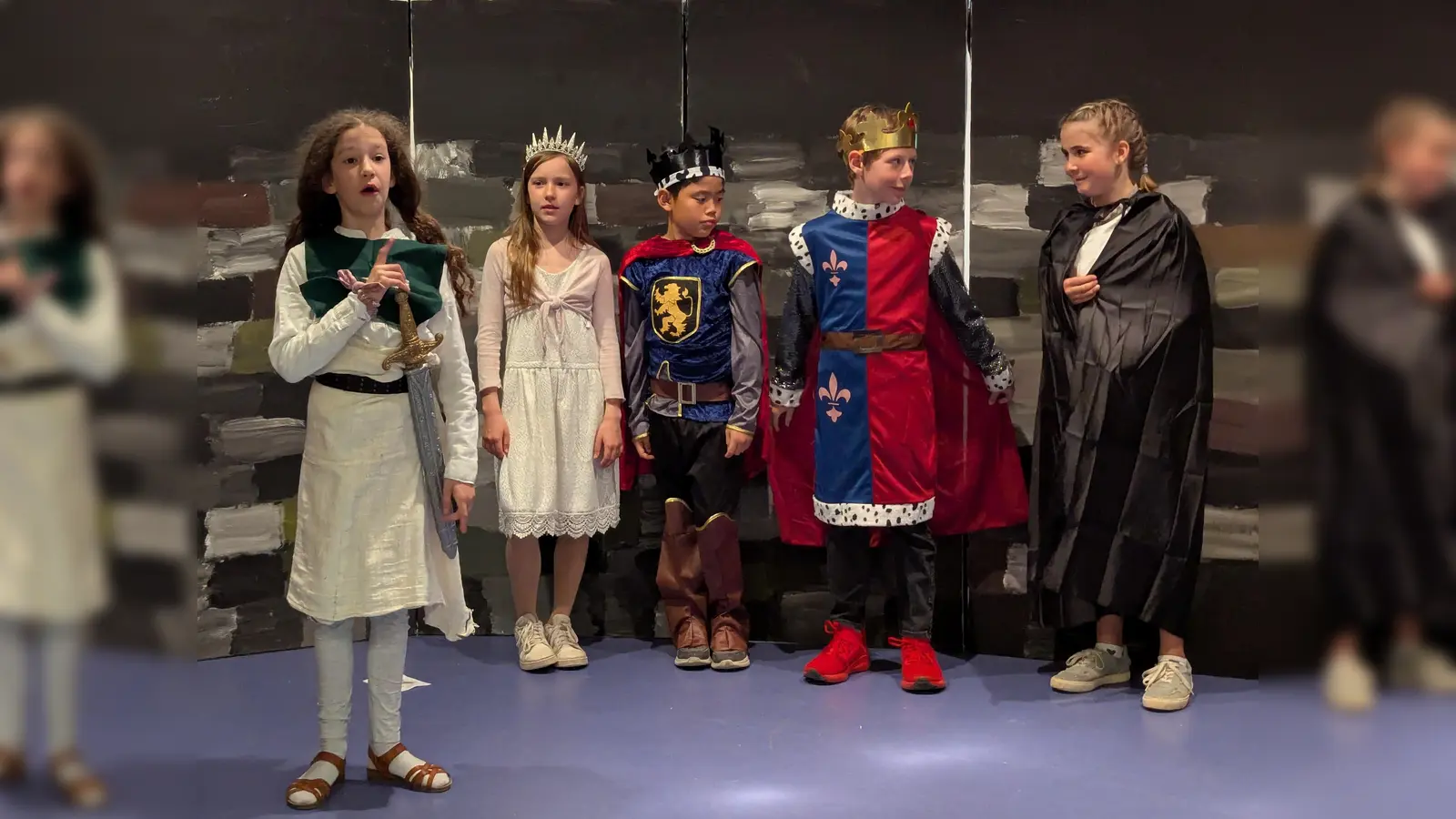 Fleißig geprobt wird derzeit noch bei der Fürstenrieder Kinderoper. Am 5. Juni wird die Operette „Die lustigen Nibelungen” aufgeführt. (Foto: Winkler)