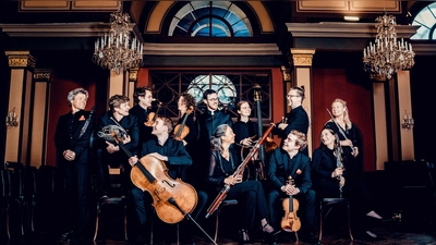 Die Kammeroper München nimmt die Münchner Zustände aufs Korn und spekuliert über eine Zukunft, die dem Publikum als Gegenwart nur allzu vertraut ist. (Foto: Andrej Grilc)