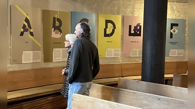 70 Interessierte kamen zur Vernissage der Ausstellung in die Friedenskirche. (Foto: Brot für die Welt)