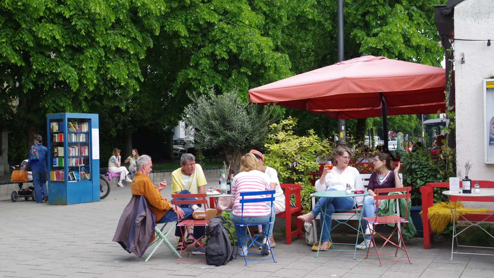 Der Platz an der Waisenhaus- / Ruffini- / Nymphenburger Straße hat bislang noch keinen Namen. Er könnte künftig „Walter-Joelsen-Platz“ heißen. (Foto: Beatrix Köber)