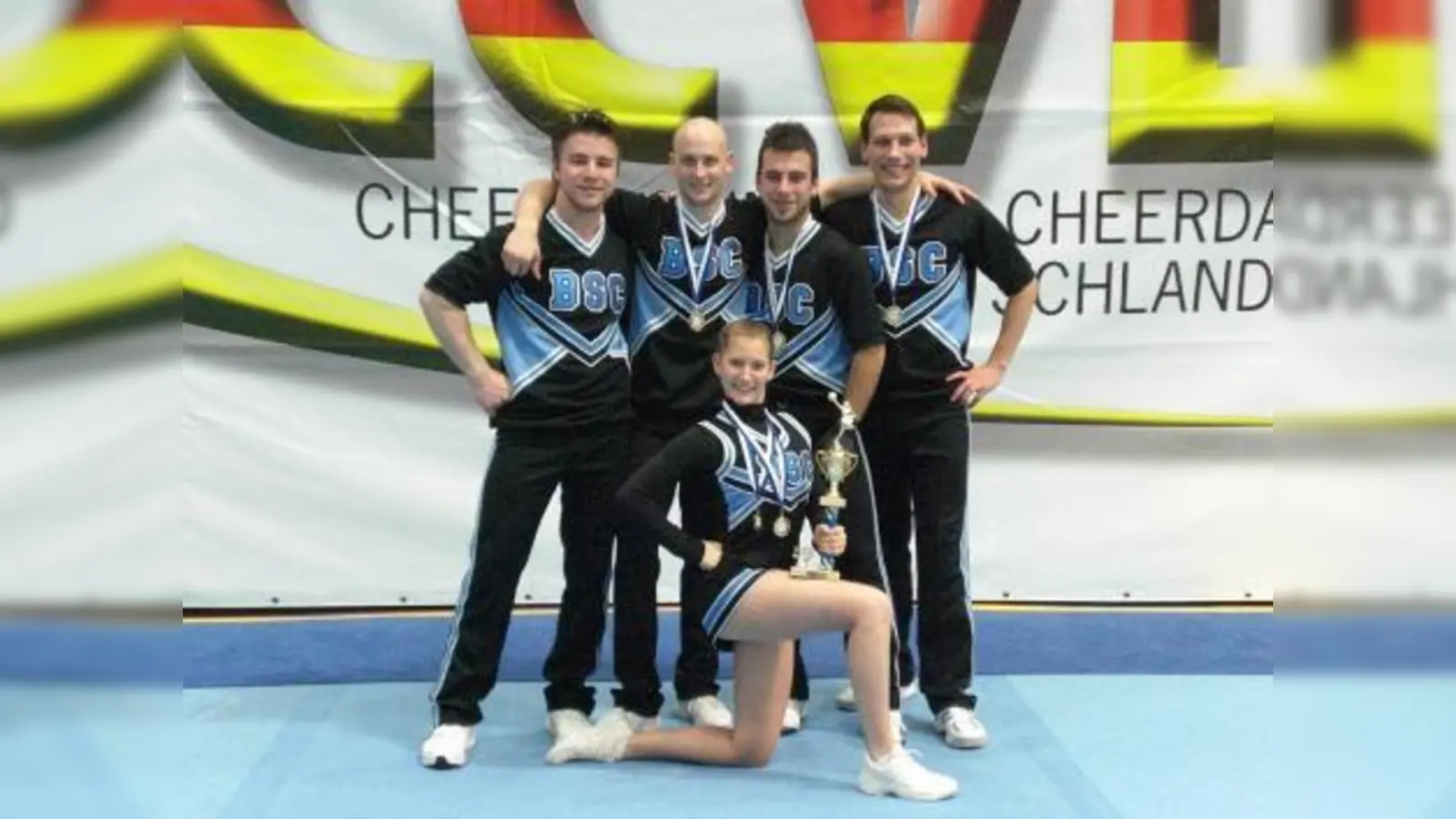 Süddeutsche Vizemeister wurden (v.l.) Tobias Mayer, Felix Paul, Jakob Ostermeier, Dave Mann und Manuela Schäufler. (Foto: pi)